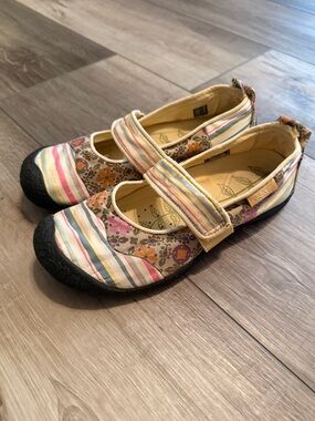 Keen Women’s Multicolor Floral & Stripe Mary Jane Sneakers